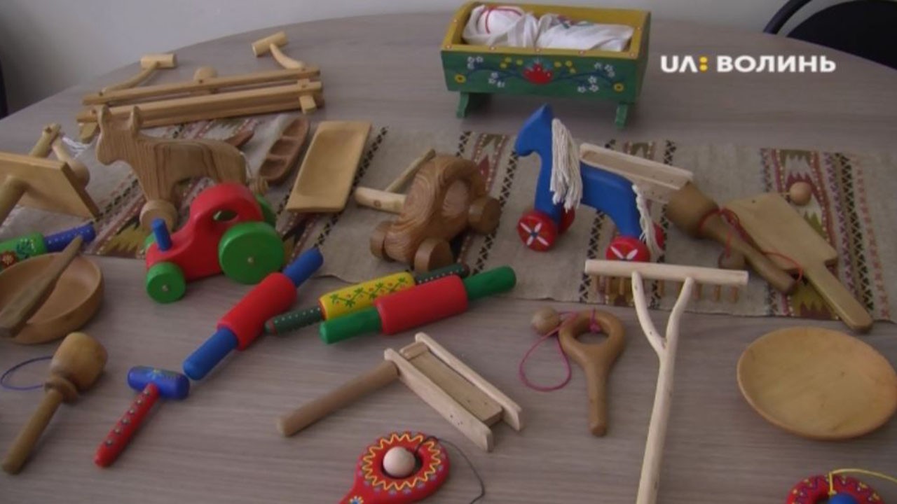 У Луцьку відкрилася інтерактивна виставка «Світ українського дитинства»
