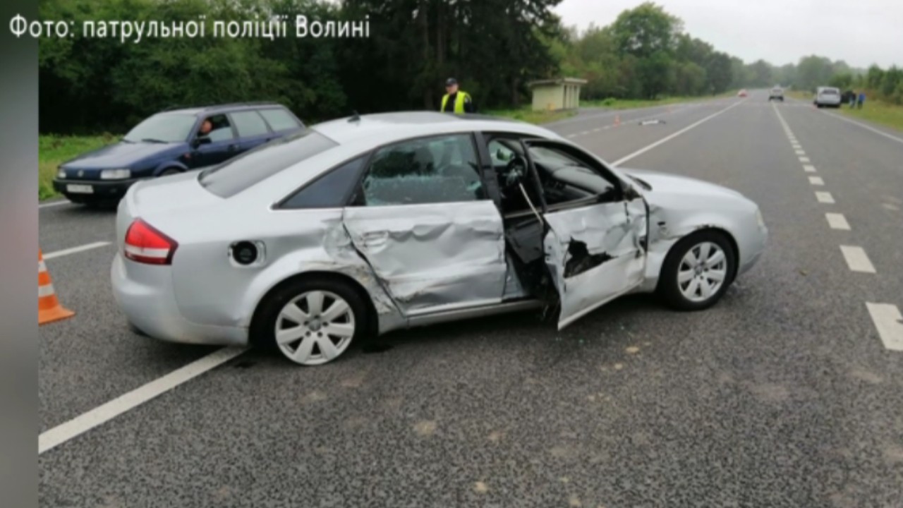 Дві автівки зіштовхнулися у селі Війниця Локачинського району